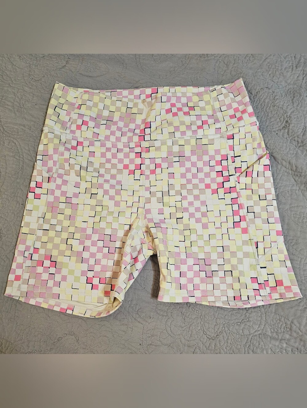 Pureluxe By Fabletics Pastel Checkerboard Stretch Shorts. 5" Inseam